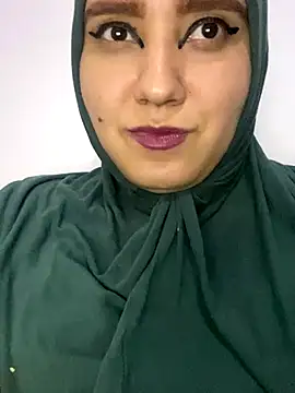 Snapshot of hannahayat chatting on December 3, 1:08 am hannahayat online show from December 3, 1:08 am