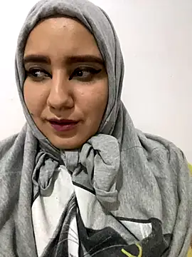 Snapshot of hannahayat chatting on December 8, 10:03 pm hannahayat online show from December 8, 10:03 pm