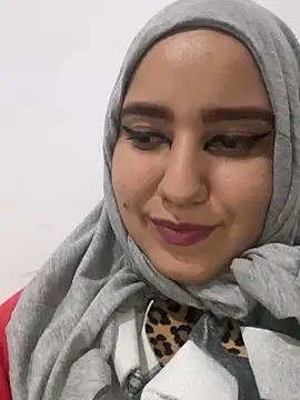 Snapshot of hannahayat chatting on December 9, 10:20 pm hannahayat online show from December 9, 10:20 pm