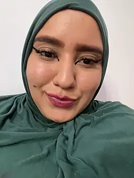 Snapshot of hannahayat chatting on December 16, 8:58 pm hannahayat online show from December 16, 8:58 pm