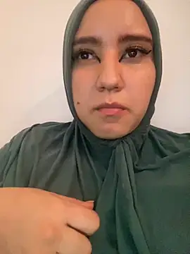 Snapshot of hannahayat chatting on December 19, 2:35 pm hannahayat online show from December 19, 2:35 pm