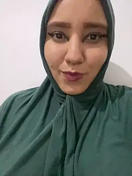 Snapshot of hannahayat chatting on January 1, 12:21 am hannahayat online show from January 1, 12:21 am