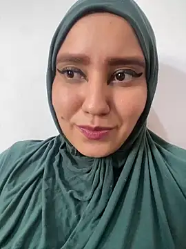 Snapshot of hannahayat chatting on January 1, 8:58 pm hannahayat online show from January 1, 8:58 pm