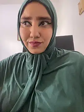 Snapshot of hannahayat chatting on January 6, 4:23 pm hannahayat online show from January 6, 4:23 pm