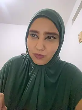 Snapshot of hannahayat chatting on January 7, 12:45 am hannahayat online show from January 7, 12:45 am
