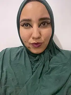 Snapshot of hannahayat chatting on January 16, 12:55 am hannahayat online show from January 16, 12:55 am
