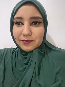 Snapshot of hannahayat chatting on February 1, 2:02 pm hannahayat online show from February 1, 2:02 pm
