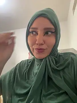 Snapshot of hannahayat chatting on September 18, 1:35 pm hannahayat online show from September 18, 1:35 pm