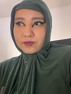 hannahayat online show from November 20, 1:44 pm