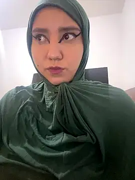 hannahayat online show from January 11, 2:22 pm