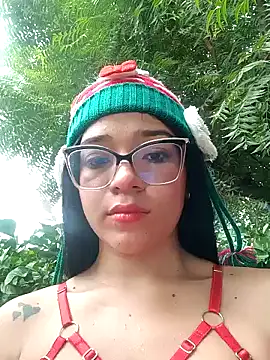 -VICKKY online show from December 24, 12:33 pm