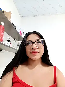 -VICKKY online show from October 1, 7:20 pm