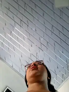 -VICKKY online show from May 16, 2:27 pm