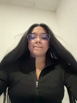 -VICKKY online show from June 11, 1:27 am