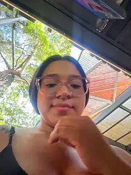 -VICKKY online show from June 22, 8:28 pm