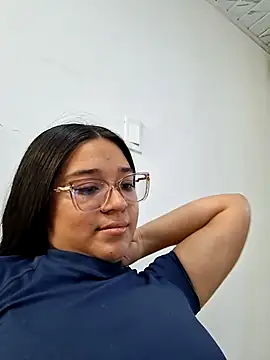 -VICKKY online show from July 4, 7:31 pm