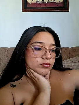 -VICKKY online show from July 24, 7:56 pm