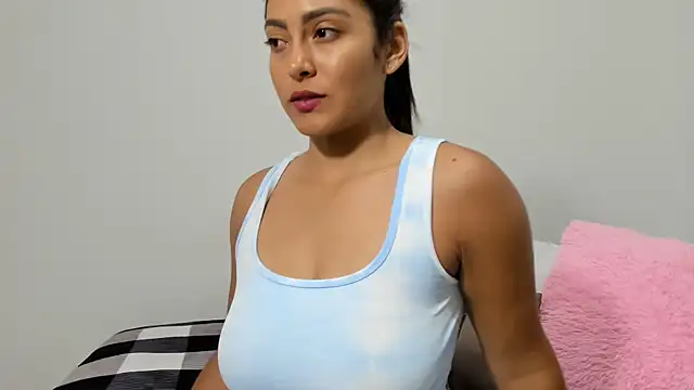 sofiaparker8 online show from December 5, 7:06 pm