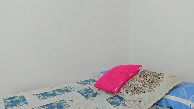 sofiaparker8 online show from January 27, 11:54 pm