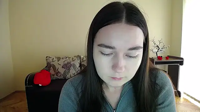 Pretty shy online show from October 14, 8:48 am