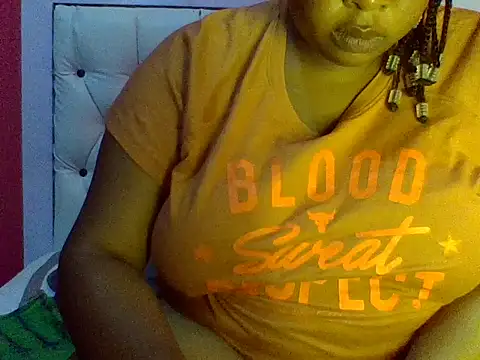 zoey10 online show from October 7, 8:11 am