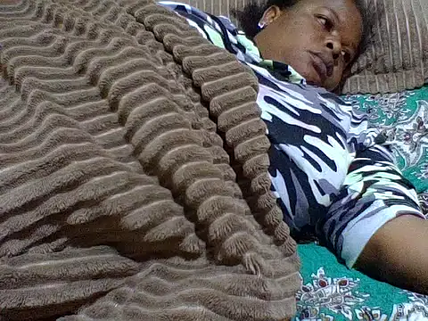 Snapshot of zoey10 chatting on November 13, 6:01 am zoey10 online show from November 13, 6:01 am