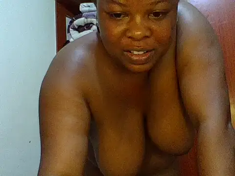 Snapshot of zoey10 chatting on December 5, 7:54 pm zoey10 online show from December 5, 7:54 pm