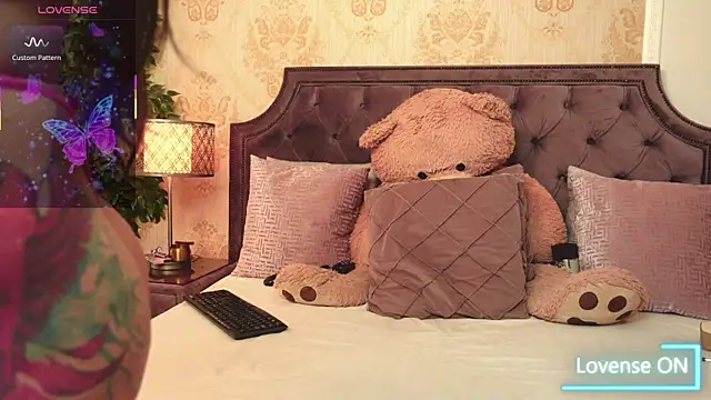 JaneDevine online show from March 18, 9:23 am