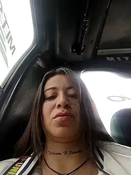 Alona Evans online show from February 5, 1:00 pm