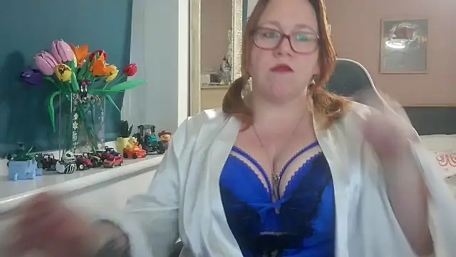 NikiDeeOfficial online show from June 7, 8:56 pm
