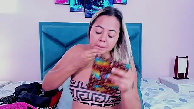 Snapshot of GraceJansenn chatting on December 24, 12:55 pm GraceJansenn online show from December 24, 12:55 pm