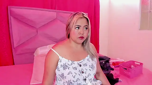 Snapshot of GraceJansenn chatting on January 21, 12:50 pm GraceJansenn online show from January 21, 12:50 pm