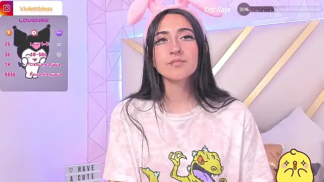 Snapshot of Violettbloss chatting on December 10, 4:34 am Violettbloss online show from December 10, 4:34 am