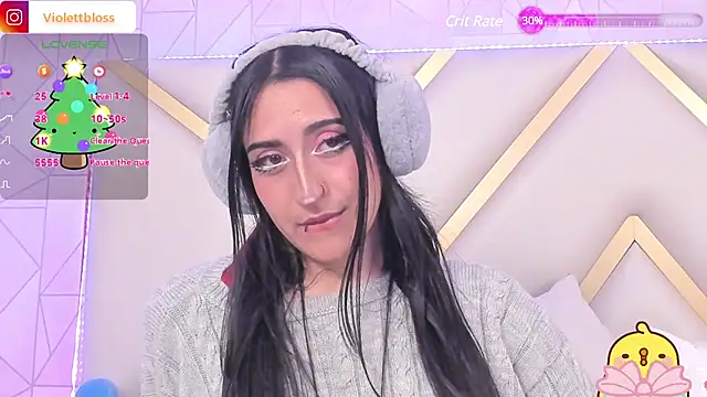 Snapshot of Violettbloss chatting on December 13, 5:16 am Violettbloss online show from December 13, 5:16 am