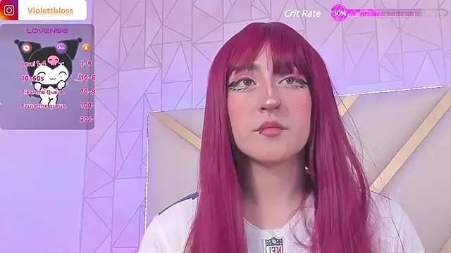 Snapshot of Violettbloss chatting on January 13, 10:35 pm Violettbloss online show from January 13, 10:35 pm