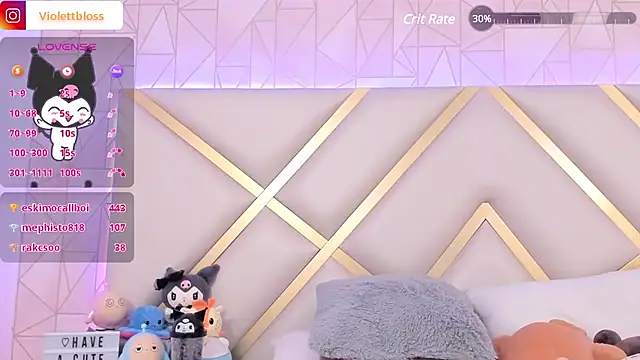 Snapshot of Violettbloss chatting on February 6, 12:33 am Violettbloss online show from February 6, 12:33 am