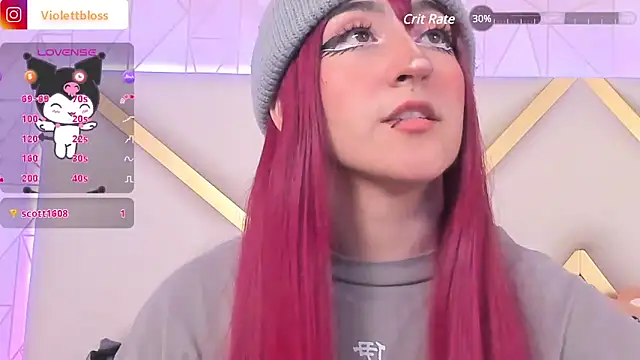 Snapshot of Violettbloss chatting on February 12, 9:11 pm Violettbloss online show from February 12, 9:11 pm