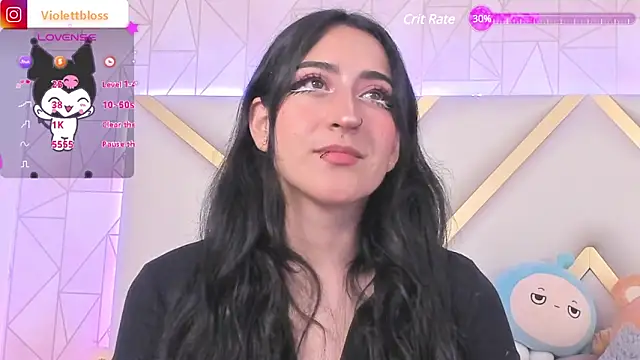 Snapshot of Violettbloss chatting on February 17, 9:19 pm Violettbloss online show from February 17, 9:19 pm