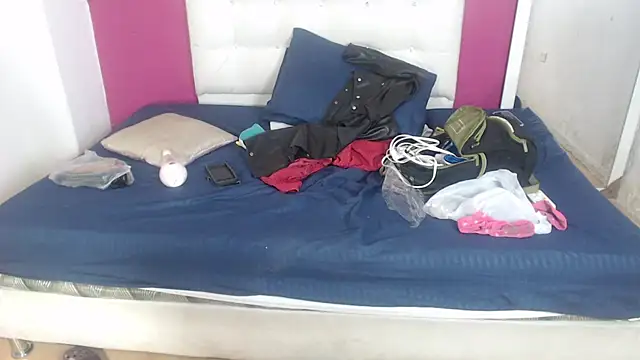 nextdoor fantasy1 online show from December 4, 3:27 am