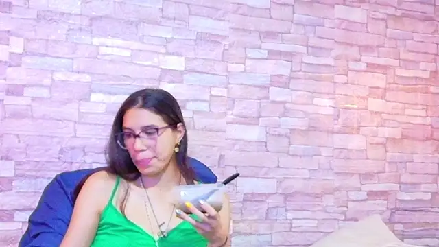 nextdoor fantasy1 online show from May 29, 3:37 am