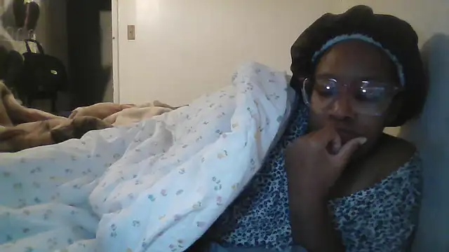 madamsensuale online show from December 8, 10:30 am