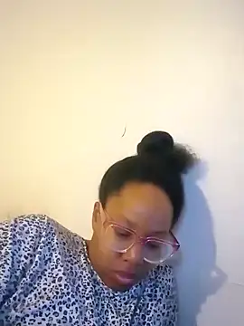 madamsensuale online show from January 19, 11:00 pm