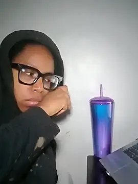 madamsensuale online show from February 7, 3:01 am