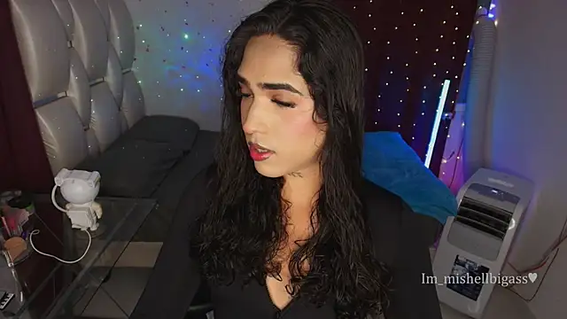 Snapshot of im_mishellbigass chatting on July 1, 1:40 am im mishellbigass online show from July 1, 1:40 am