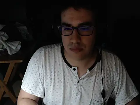 thealfawolf01 online show from March 18, 12:16 am