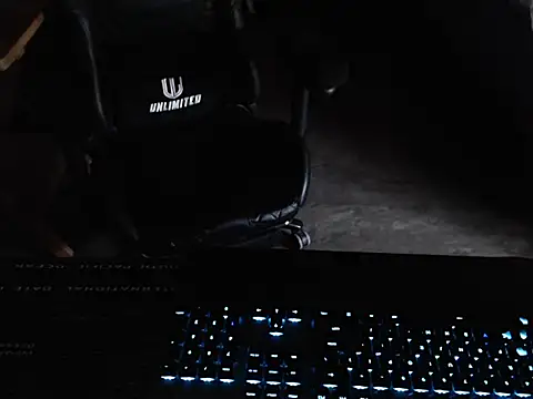 thealfawolf01 online show from February 24, 2:15 pm