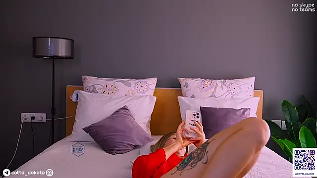 Snapshot of PannaDakota chatting on October 1, 6:52 am PannaDakota online show from October 1, 6:52 am