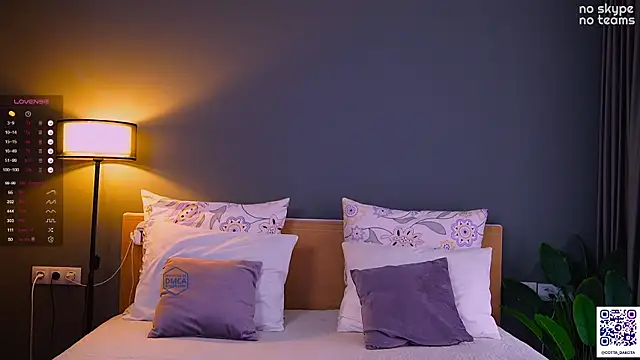 Snapshot of PannaDakota chatting on October 22, 8:14 am PannaDakota online show from October 22, 8:14 am