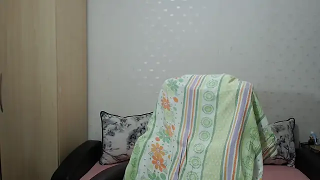 PrinceEagle online show from December 3, 8:18 pm