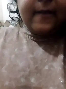 Snapshot of smile_pretty chatting on December 9, 11:03 pm smile pretty online show from December 9, 11:03 pm